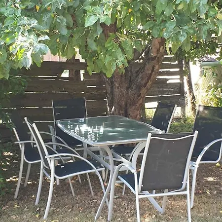 Kis Haz *